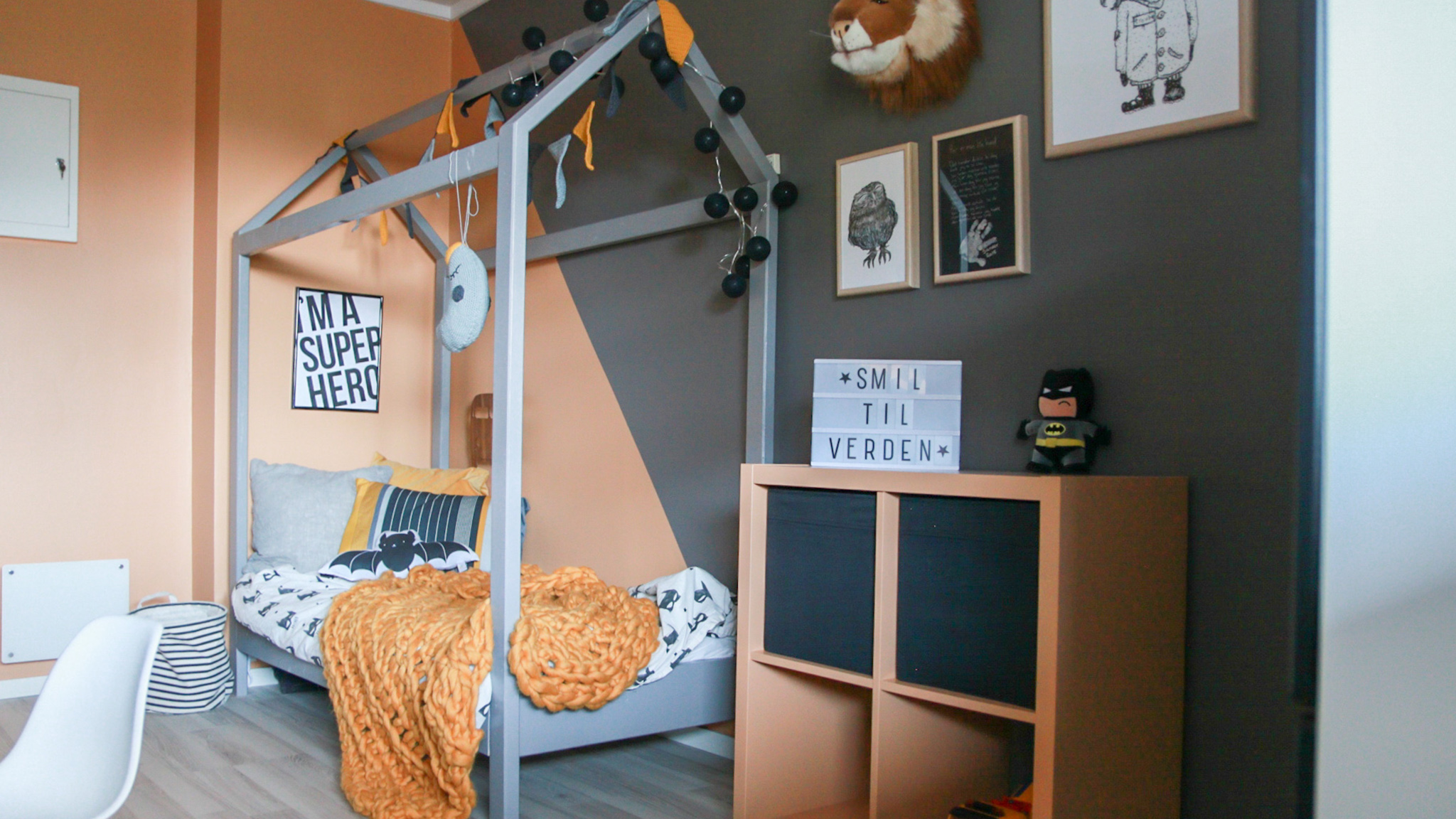 Gøy på barnerommet hos HviteLinjer