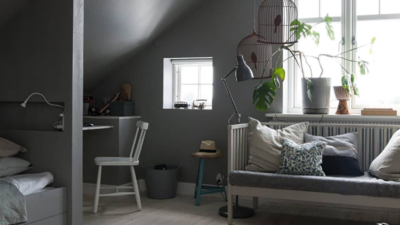 @daniellawitte gutterom malt i grågrønn farge