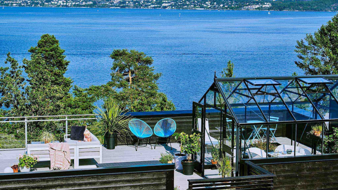 Nøytral gråbeiset takterrasse @aimforhappiness