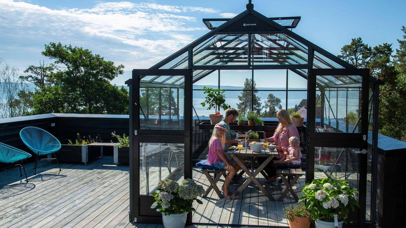 Frokost i drivhuset på takterrassen @aimforhappiness