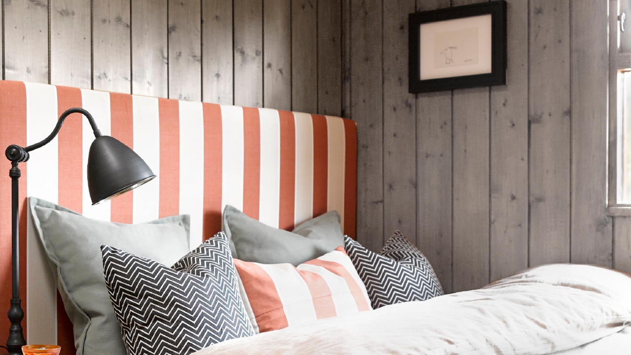 Panel soverom behandlet med interiørbeis