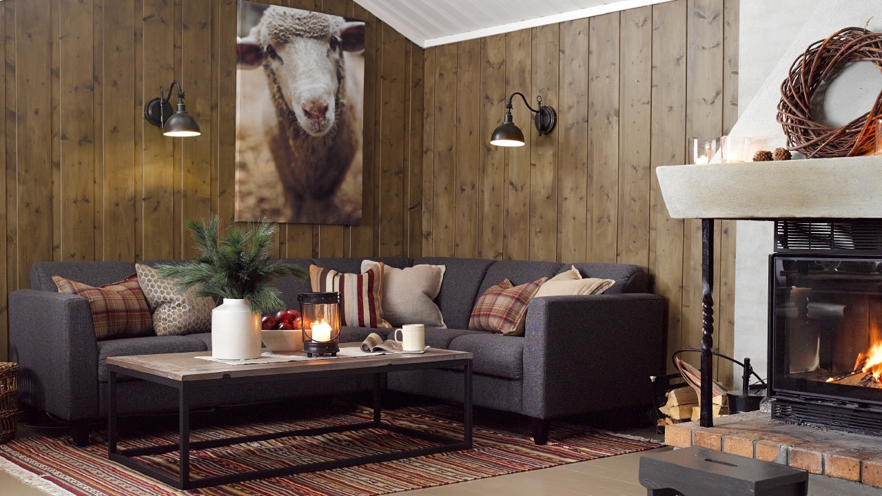 Panel stue behandlet med panellakk