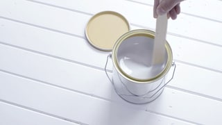 Hjelpemidler og verktøy når du skal male gulvet