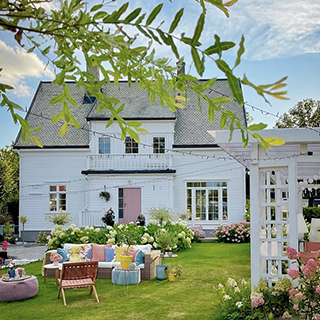 Slik maler du ytterdøren av teak