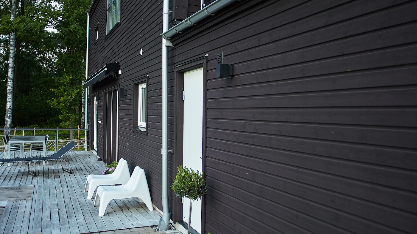 Svart supermatt utendørsmaling