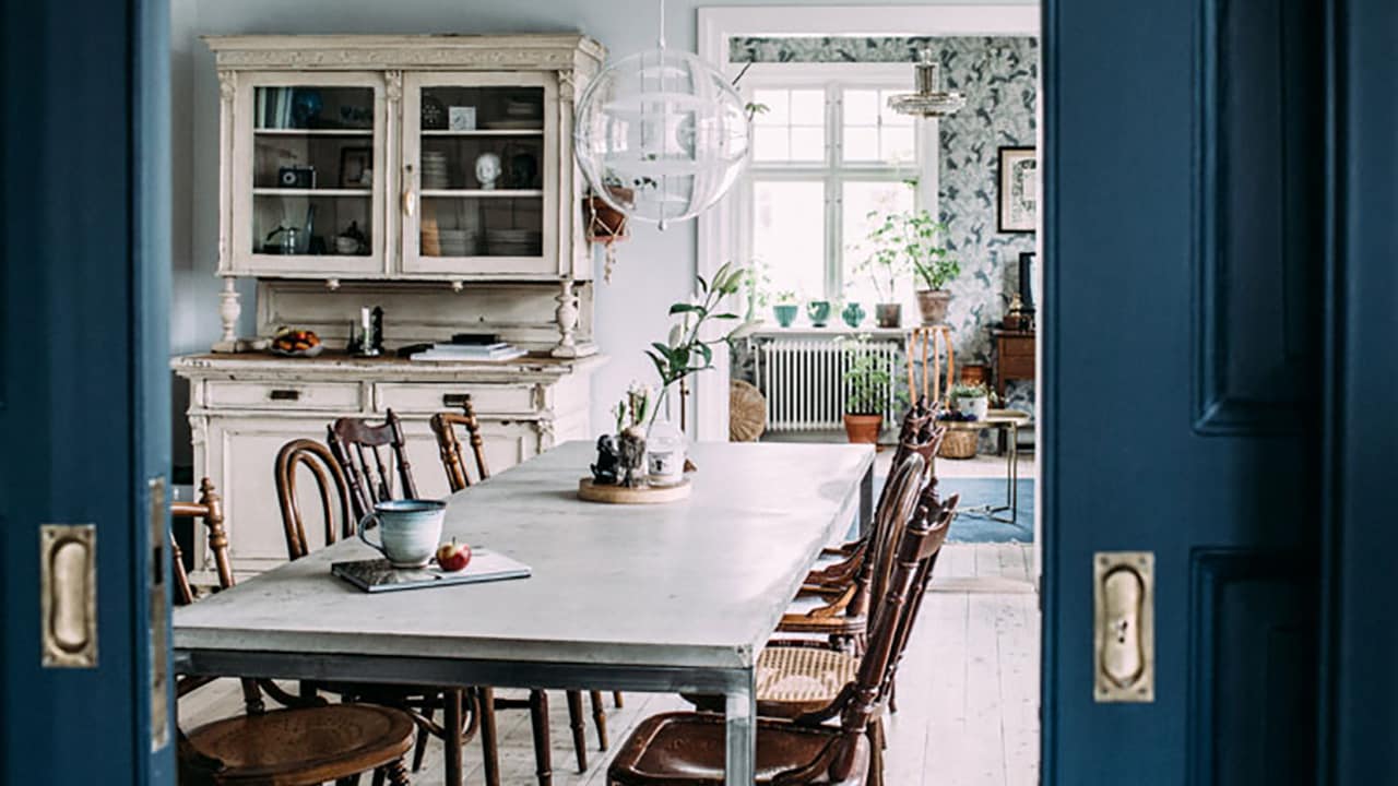 @krickelin matsal imålade i dimblå färg