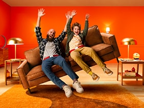 Permainos prasideda su tobula spalva