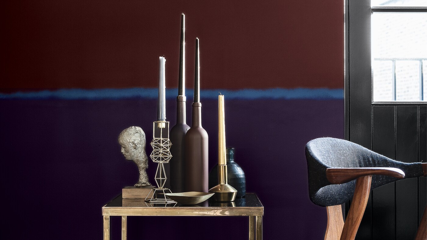 Kurš gan vēlas būt tāds kā citi? Krāso, izmantojot tumšos toņus, un mājoklim, kā arī sev pašam, nekavējoties piešķirsi valdzinošu un noslēpumainu noskaņu.