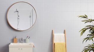 How to paint wall tiles