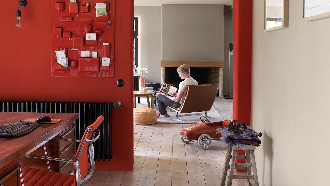 Create a excitement colour contrast between two adjacent rooms.
