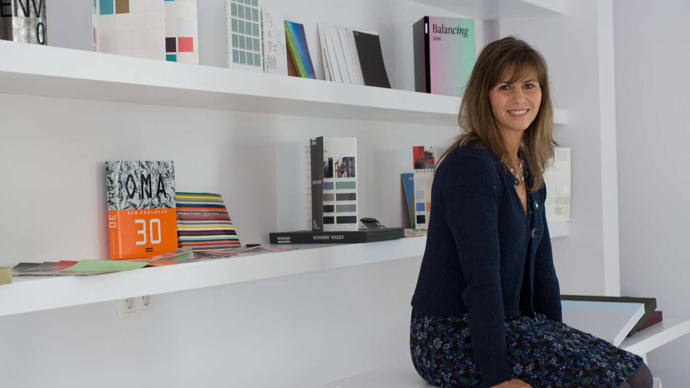 Lotta brings her experience in colour design to inspire her creation of colour collections that help people find the colour they’ll love.