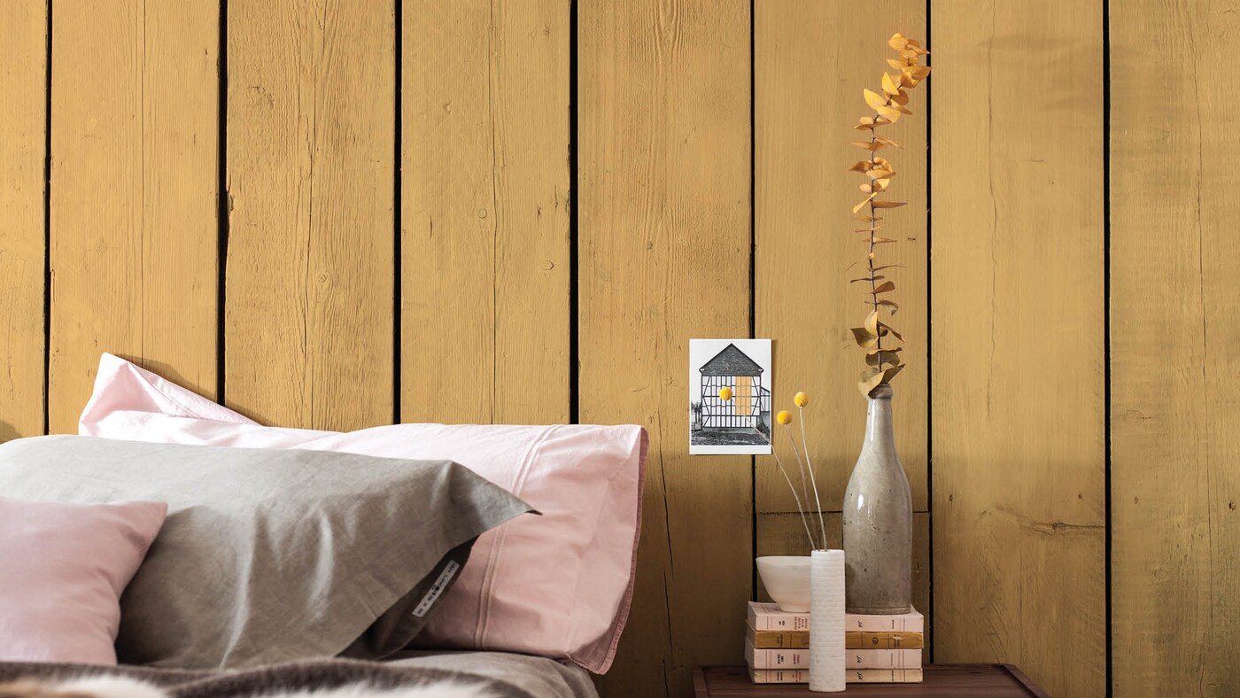 Gold is bright enough to stand out, yet versatile enough to combine with other shades.