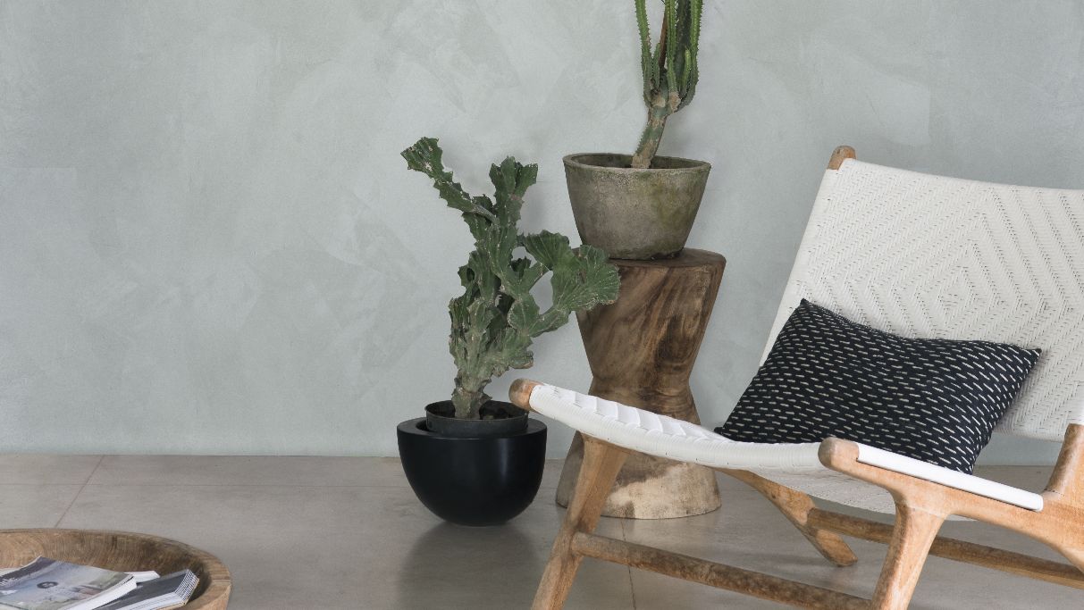 Γκρι Χρώμα στους Τοίχους του Σαλονιού