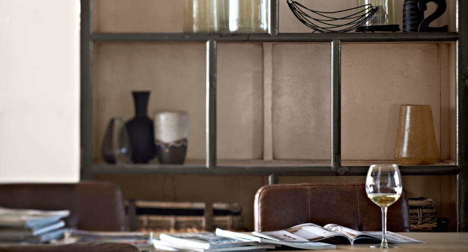 Industrial βιβιλιοθήκη και τραπεζαρία