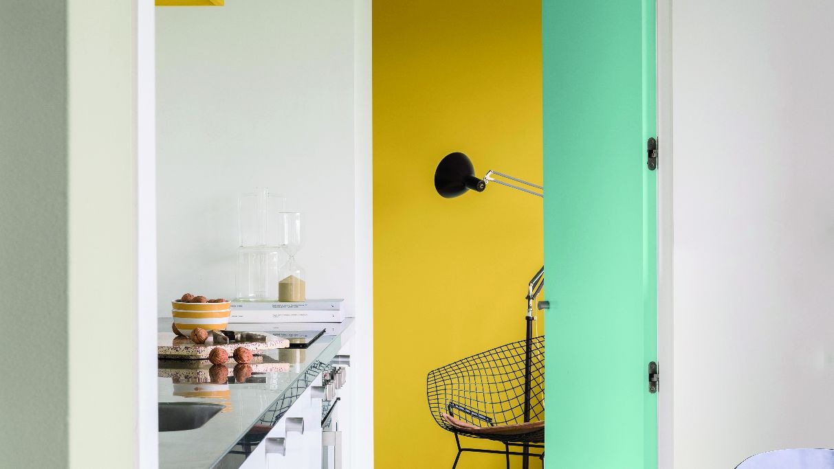 Φωτεινά Χρώματα στους Τοίχους της Κουζίνας