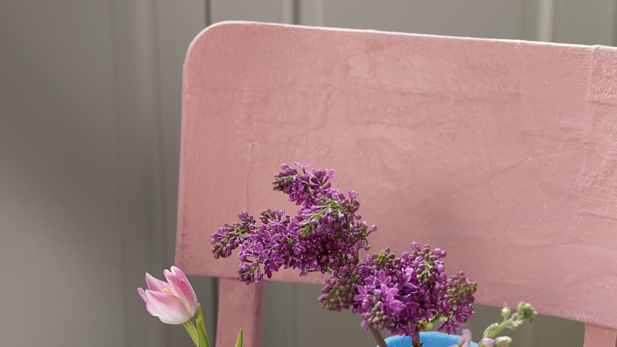 Βάψιμο Καρέκλας με Ανοιχτό Ροζ