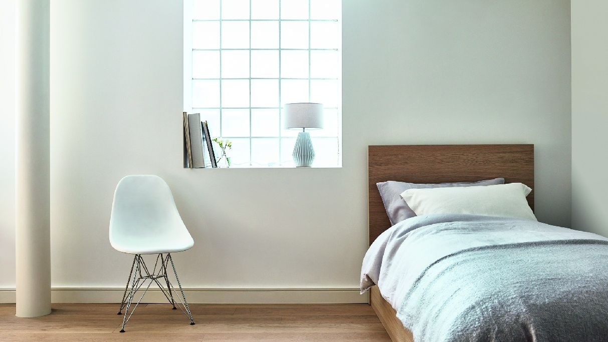 Λευκό Χρώμα στους Τοίχους της Κρεβατοκάμαρας