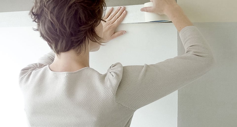 Προετοιμασία τοίχου πριν το βάψιμο με χαρτοταινία