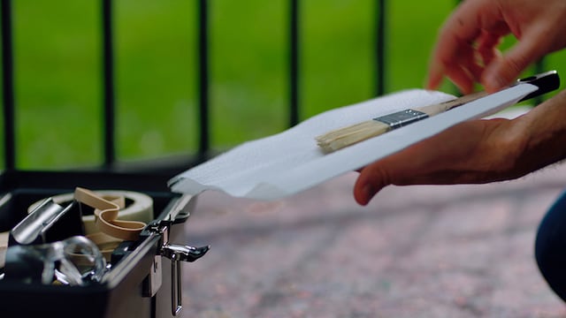 How to wash and clean the brush with water