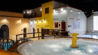 Dulux Trade Provides A Splash of Colour For Aqua Springs