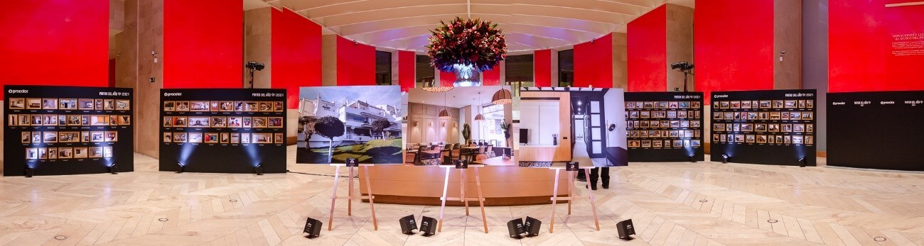 Panóramica de las obras finalistas en el Museo del Prado