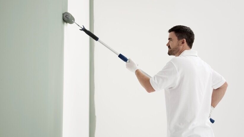 pamiataty pid chas gruntuvannia stin pered farbuvanniam