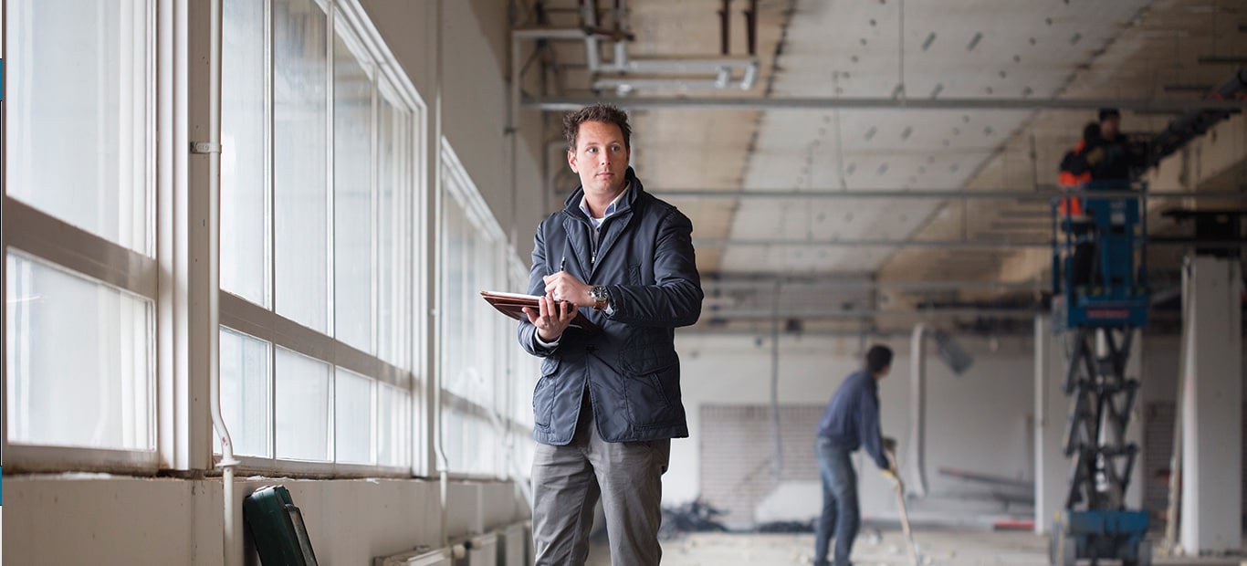 visite de l'architecte sur le chantier