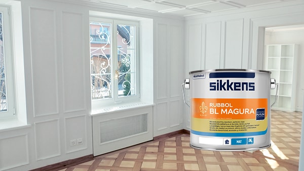 Moderner Innenraum mit weißer Holzvertäfelung und Lackdose