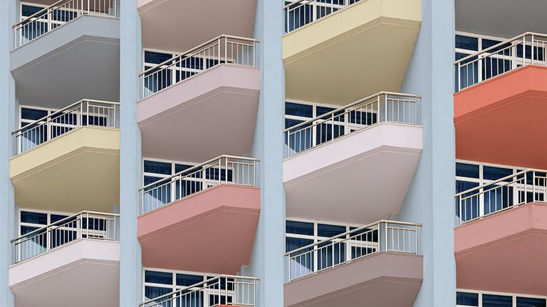 Veelkleurige buitenbalkons