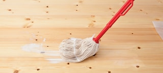 Sådan sæbebehandler du trægulve