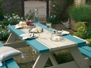 Kokia mediena geriausiai tinka lauko baldams