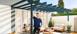 Pergola aus Holz streichen